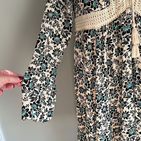 Torrid Mini Gauze Floral Lace-Up Skater Dress Bell Sleeve Size 2X - Picture 9 of 16
